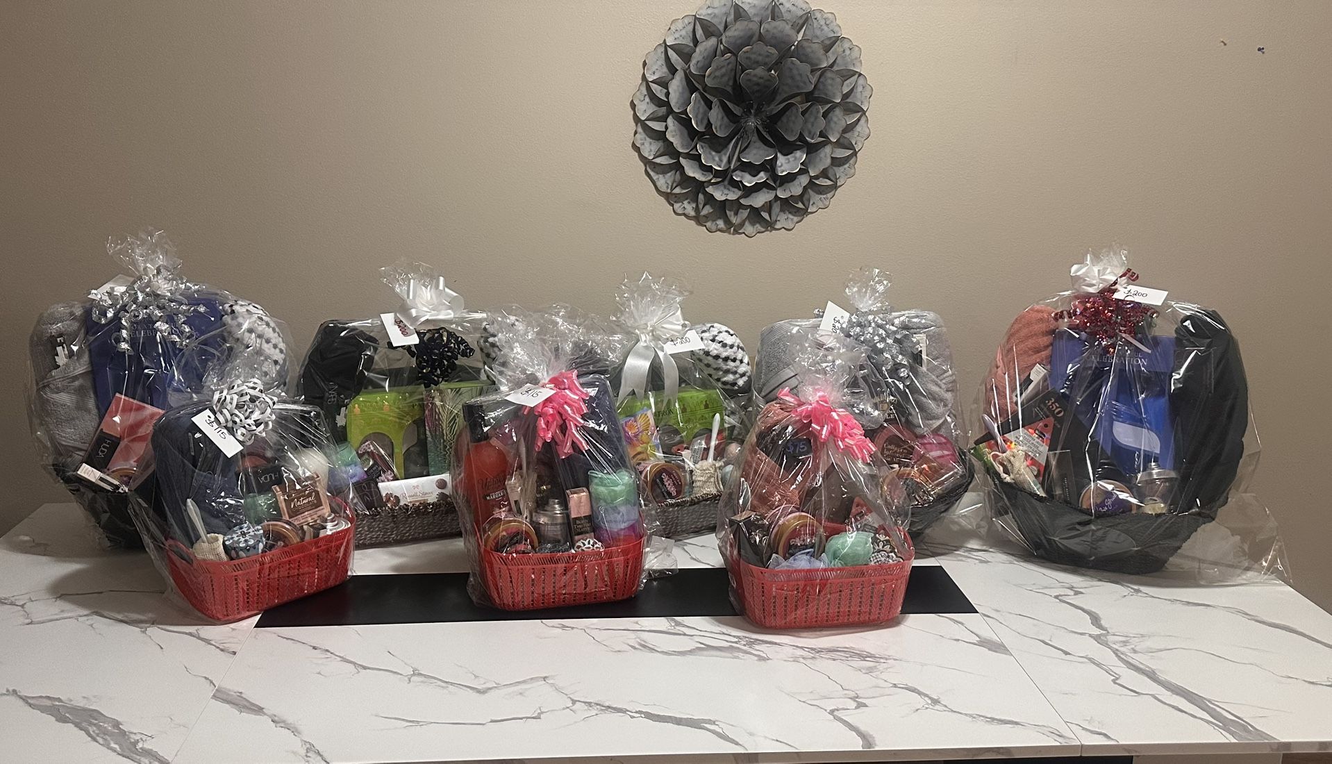 Makeup gift Basket (please Read Description)