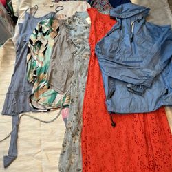 Women’s Size Medium 9pc Mixed Clothing Lot Dresses Tops Rain Jacket NWT EUC  To include:  Rihoas dress NWT Old Navy sleeveless blouse JM 3/4 sleeve bl