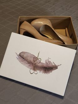 Jessica Simpson Baleenda pumps 