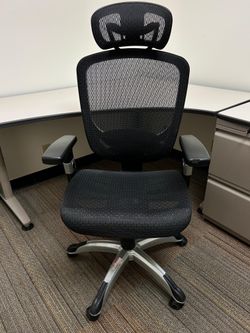 Office Chairs Set (8) – Mesh + Cushioned – Quick Sale