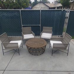 🆕️5 Piece Outdoor Wicker Patio Chat Set 
