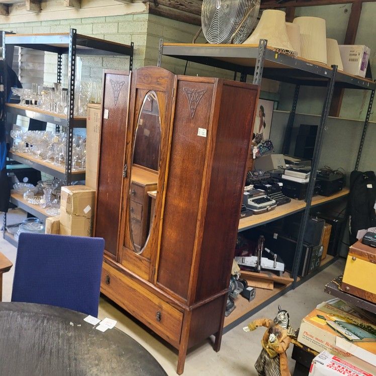 Antique Wardrobe Cabinet. Circa 1910. Read Description 
