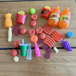 31 Piece Vintage 1990s Lot Barbie Doll Food Accessories Hot Dogs/Soda/Steak Etc