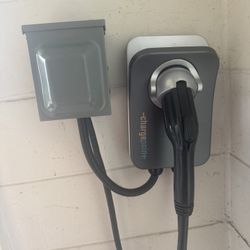 EV CAR CHARGER  WITH ALL CONNECTIONS 
