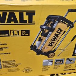 New 3000psi electric Dewalt pressure washer