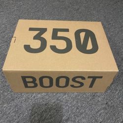 YEEZY BOOST 350 V2