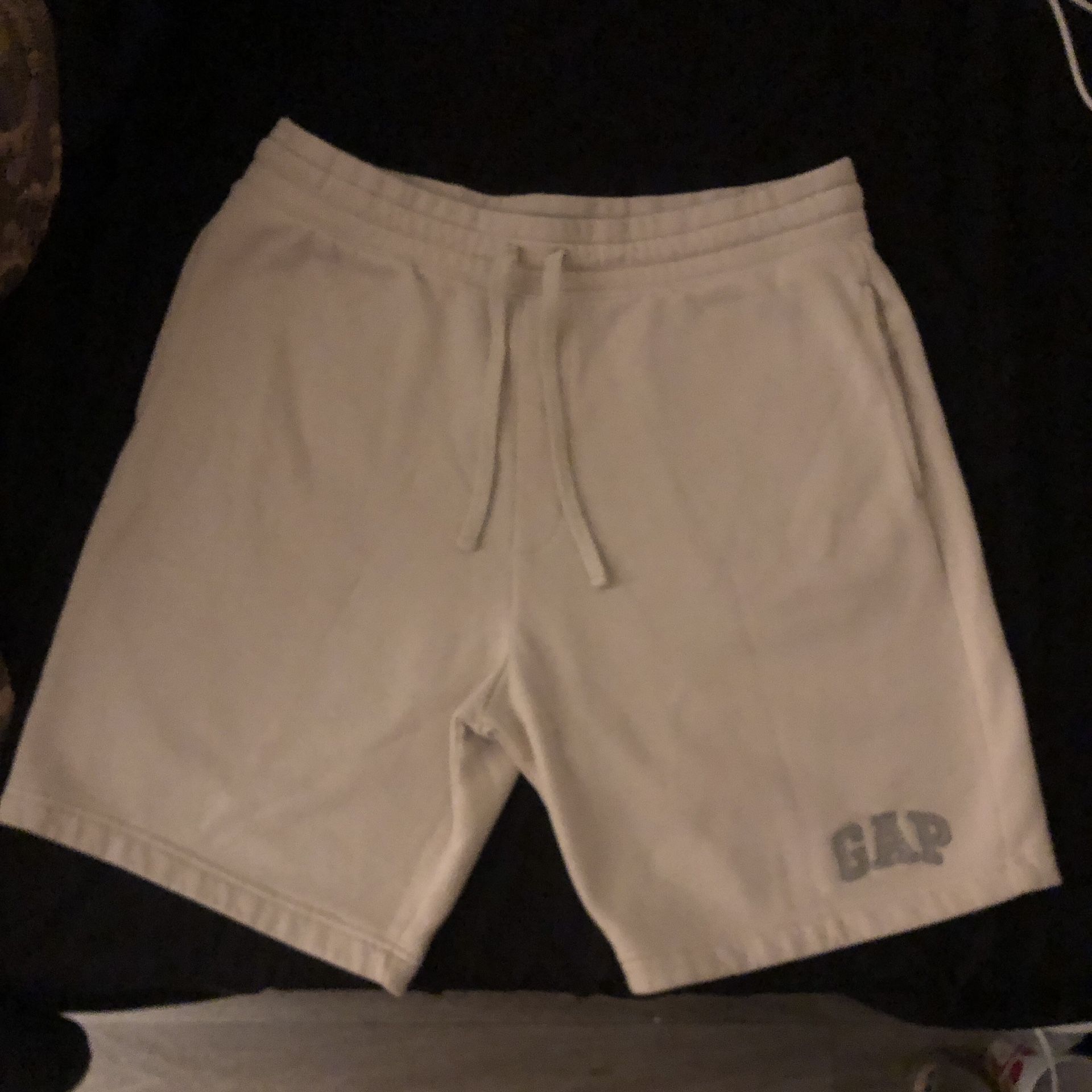 GAP Cream Shorts For Men (Used)