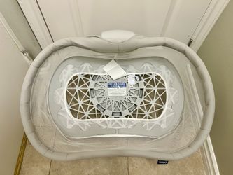 HALO BassiNest Swivel Sleeper