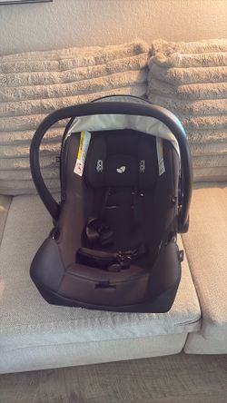 JOIE Car seat with Base