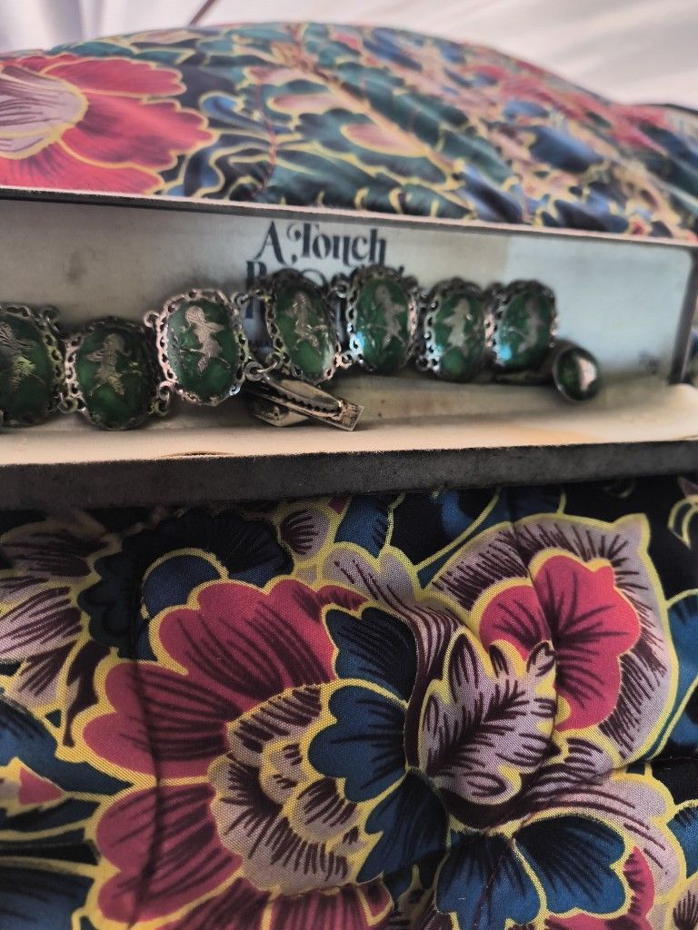 Bracelet And More