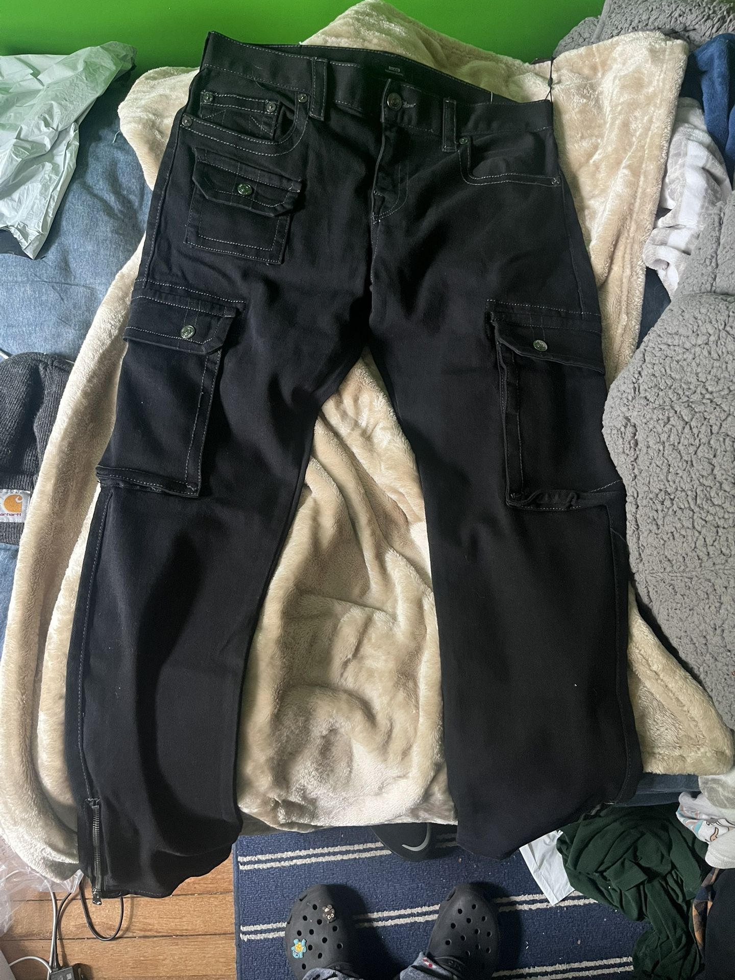 True Religion Rocco Stacked Cargo SN Zips W32