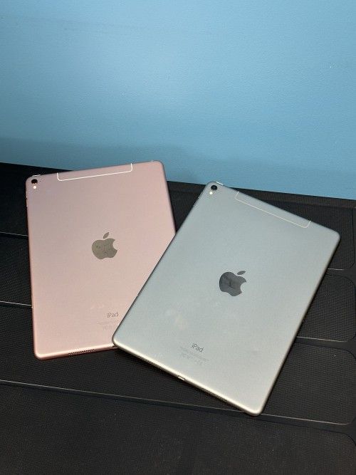 Apple IPad 6th Gen Cellular 32GB - 5 Dollars Down No Credit Needed!
