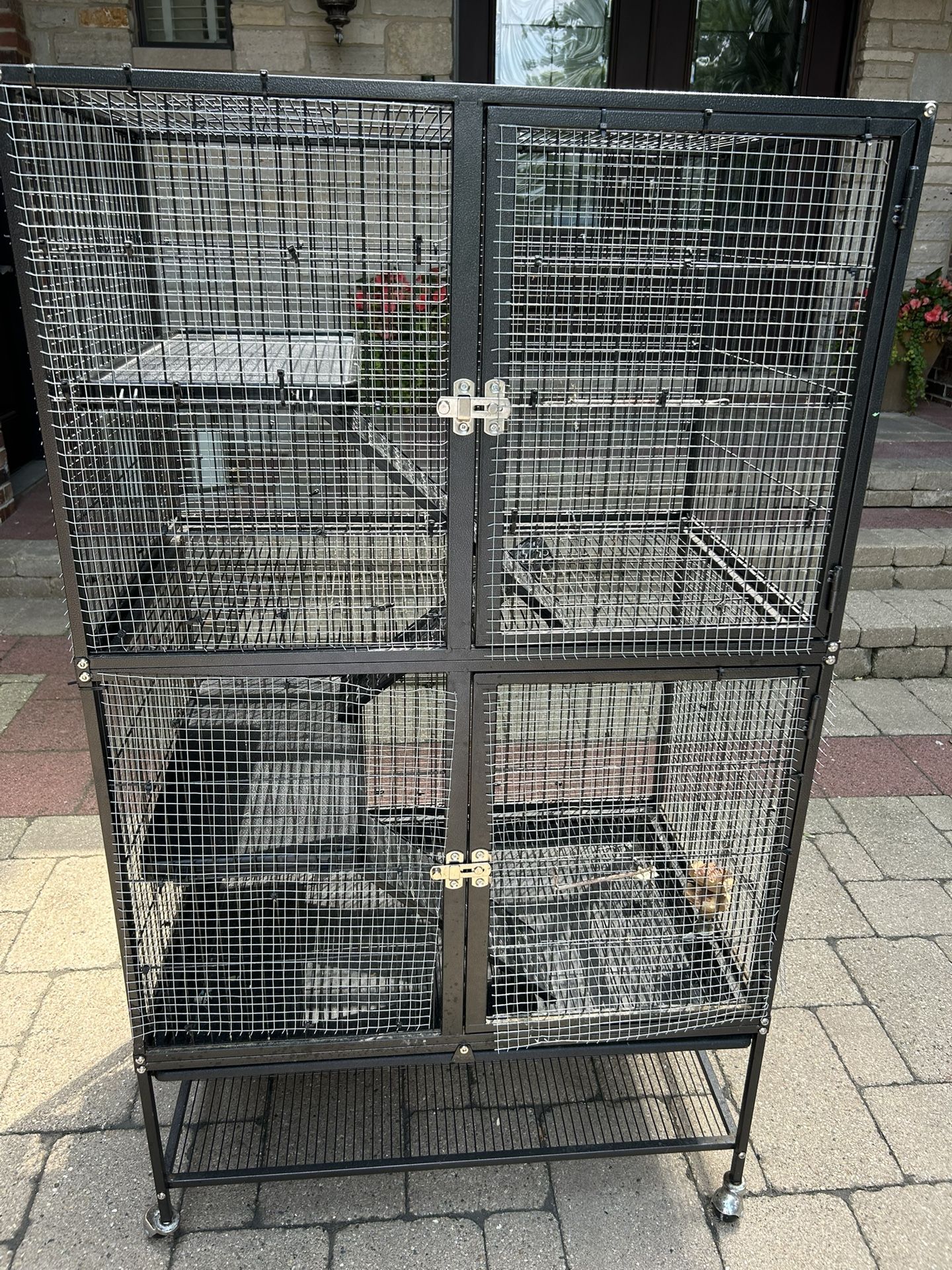 small animal cage: 