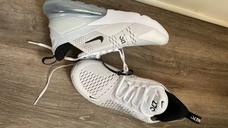 Nike 270.        Size 7.5           7 1/2.