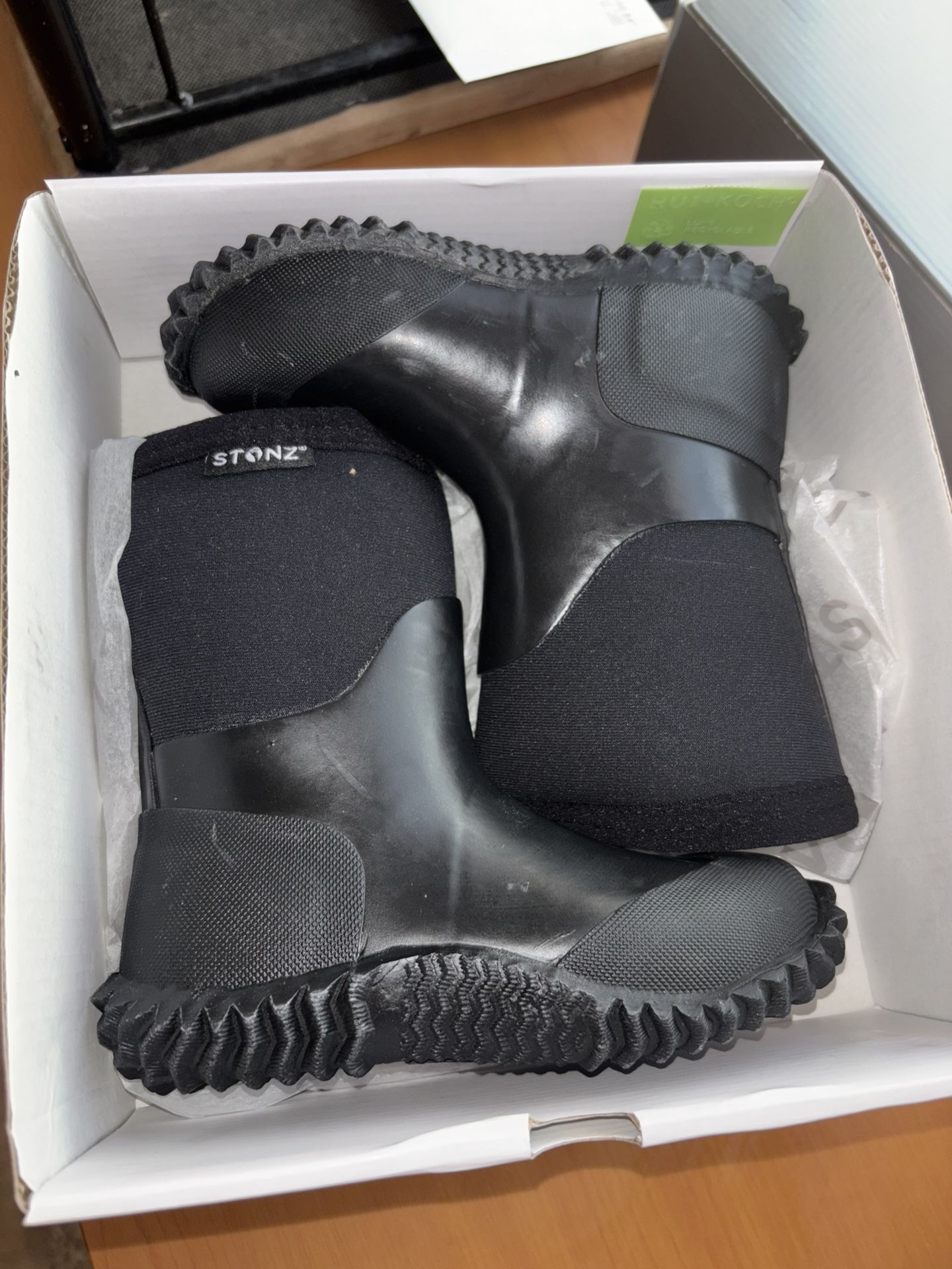 Stonz Rain Boot