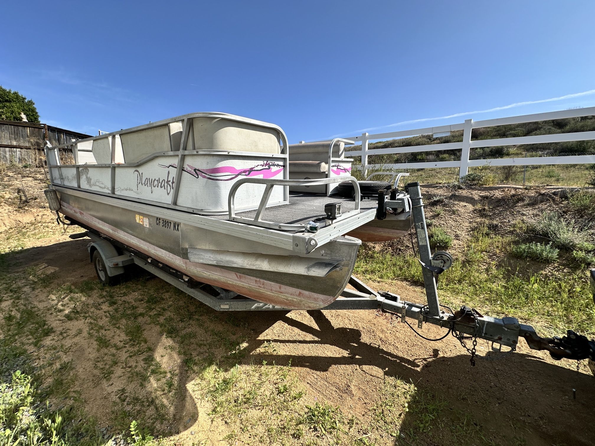 18ft Pontoon Boat With Galvanized Trailer $5,000