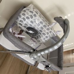 Baby Bassinet & Pillow 