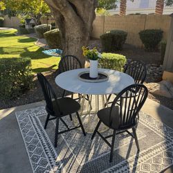 Modern Farmhouse Round Table with (4) Black Round Back Chairs