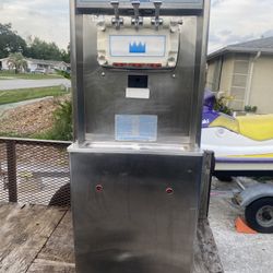 Taylor soft 794-33 Ice Cream Machine .