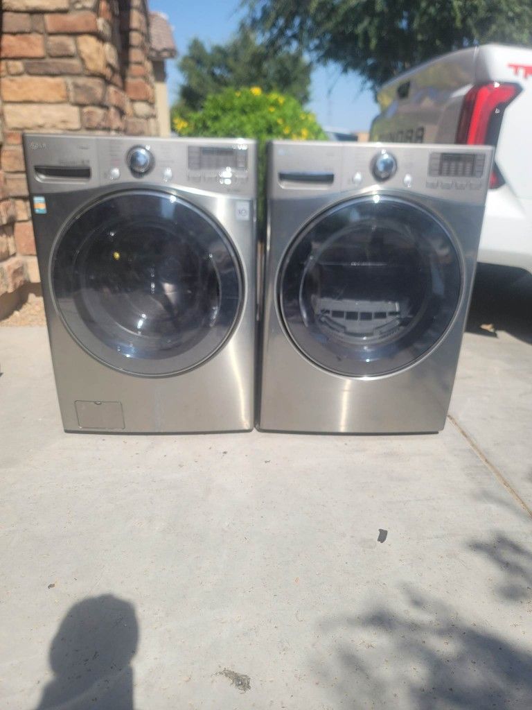 Washer And dryer with Pedestals