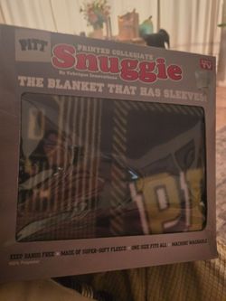 Snuggie Pitt blanket with sleeves