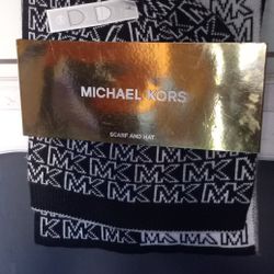 Michael Kors Scarf and Reversible Hat