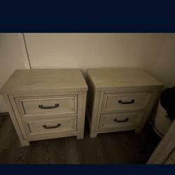SIDE TABLES 