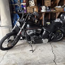 2013 Harley Davidson, Softail Black Line