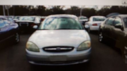 2003 Ford Taurus