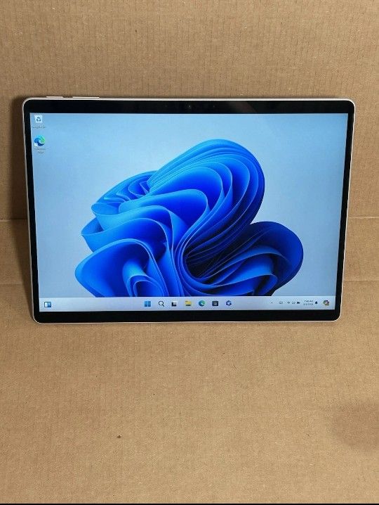 Microsoft Surface Pro 7 13" 8GB RAM, 128GB SSD, Silver, Touchscreen