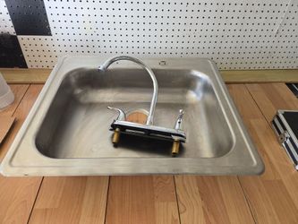 Kitchen Sink with Faucet
