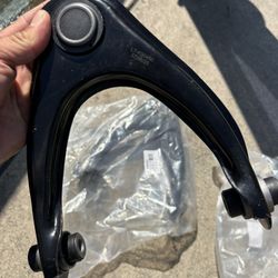 Honda Civic/Upper Control Arms 