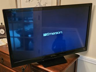 Emerson 32" flat screen TV
