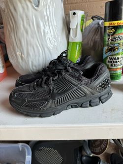 Men Nike Vomero Size 8.5