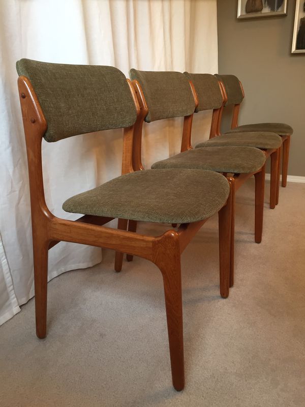 Mid Century Modern Danish Teak Dining Chairs Set Of 4 Erik Buch