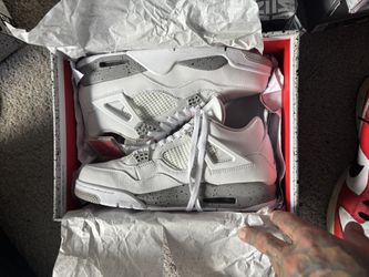 Jordan 4