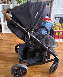 Nuna Tavo stroller