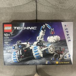 LEGO Technic Lunar Moon Rover 