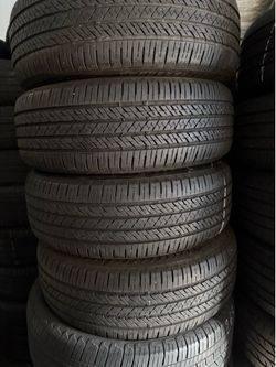 Vendo 235/60/R18 las 4 llantas instacion y balance gratis