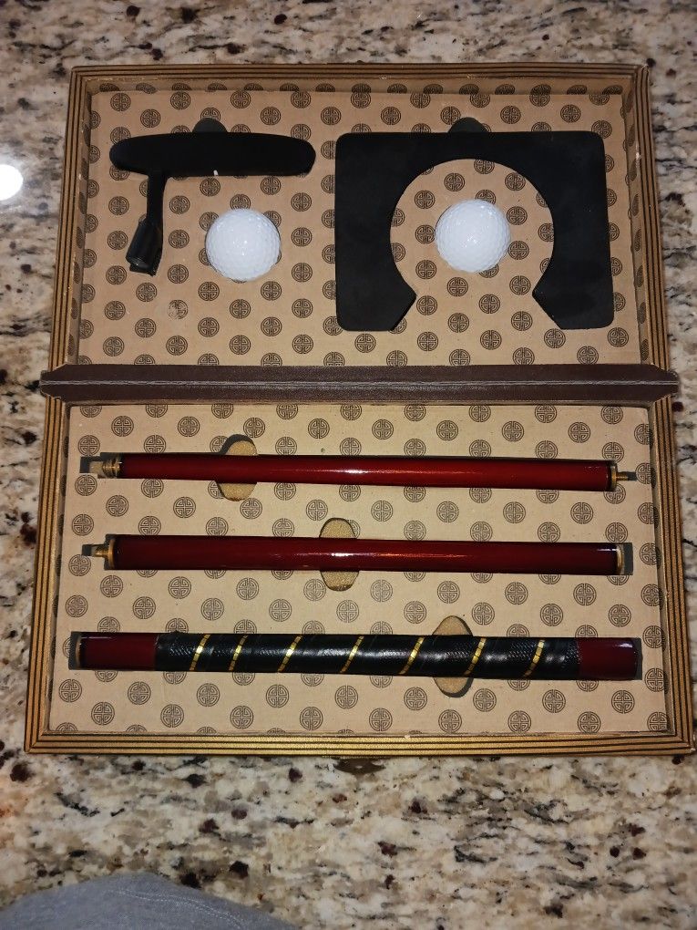Golf Putter Set for Executive Office/Travel Golf Set with Case.