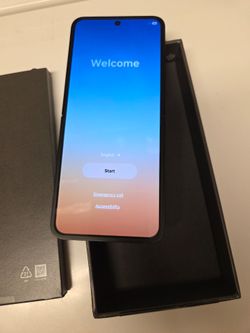 Samsung Galaxy Z flip 7 fe 256 GB Unlocked new open box 1 year warranty