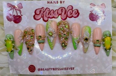 Custom press on nails