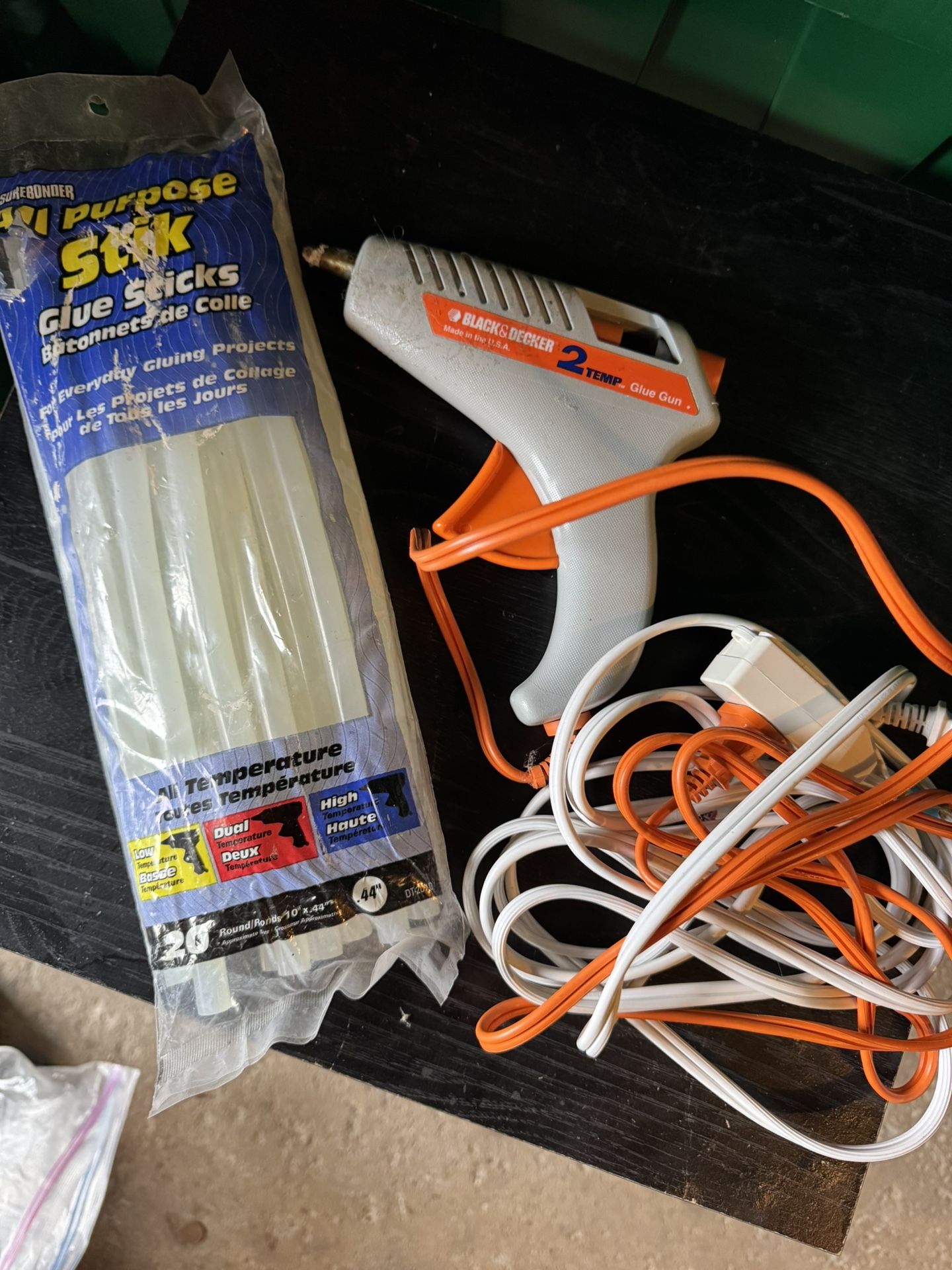 Black & Decker 2-Temp Glue Gun with Glue Sticks