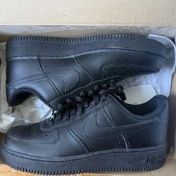 Women’s Nike Air Force One 07’