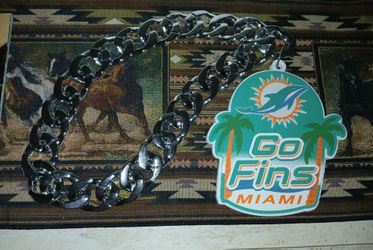 Miami Dolphins Foam Fan Chain Necklace.