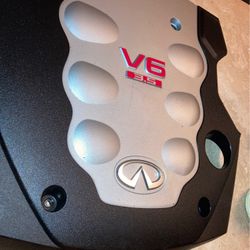 2005 Infiniti G35 Engine Cover