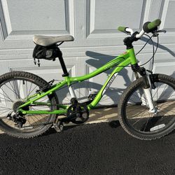 Specialized Kids Mountain Bike 20”