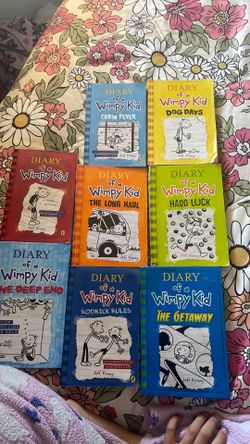 Wimpy Kid Book Bundle – 7 Books, Like New