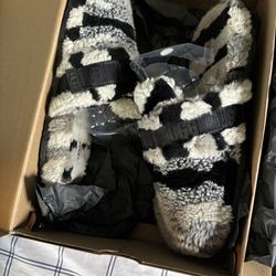 Ugg Slippers 