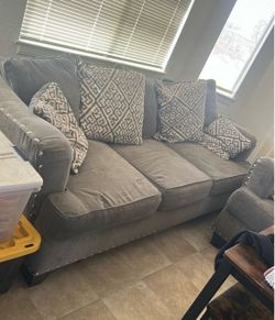 Couch set